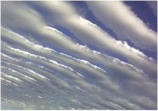 地震 雲 今日