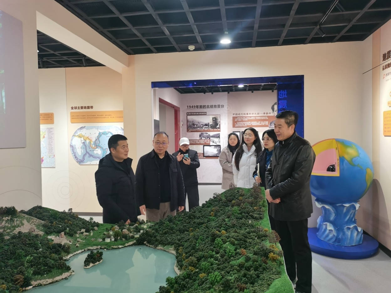 王太松到巴南中心站开展节前走访慰问